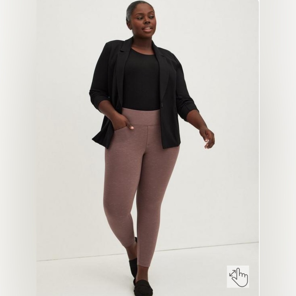 TORRID Luxe Ponte Pixie Pant / Grey